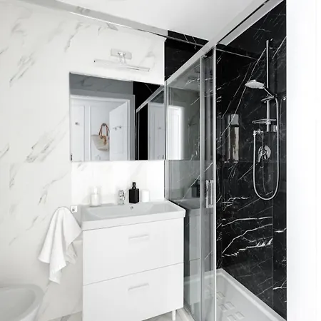- Frescoes Elegance Apartament *
