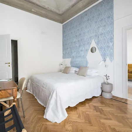 - Frescoes Elegance Appartement