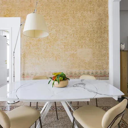 - Frescoes Elegance Apartament
