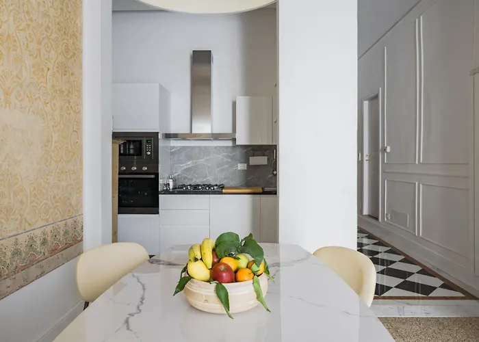 - Frescoes Elegance فلورنس