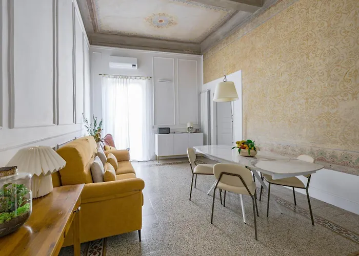 - Frescoes Elegance شقة *